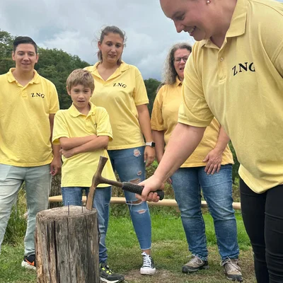 Drilltaufe und Weinausschank Drilltaufe und Weinausschank