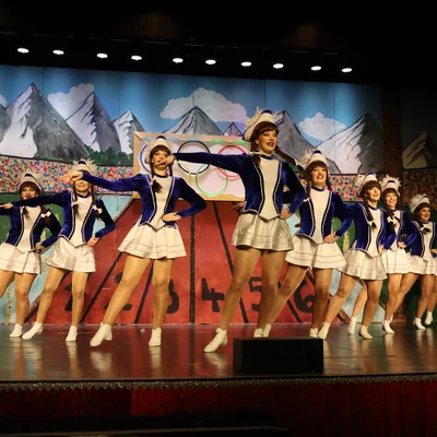 Dancing Diamonds