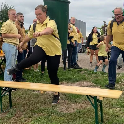 Drilltaufe und Weinausschank Drilltaufe und Weinausschank