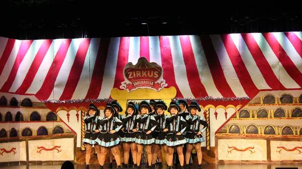 Dancing Diamonds Dancing Diamonds